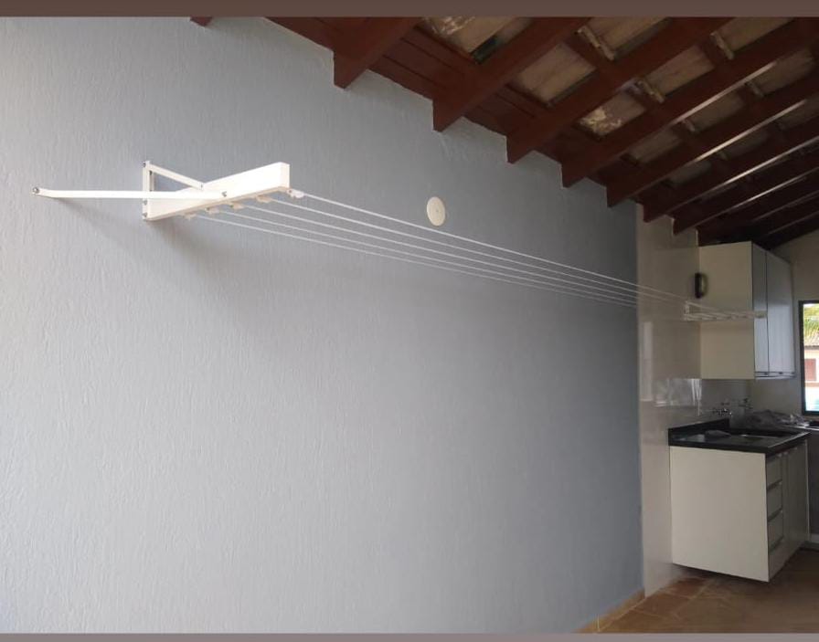 Foto do produto Varal de parede fixo